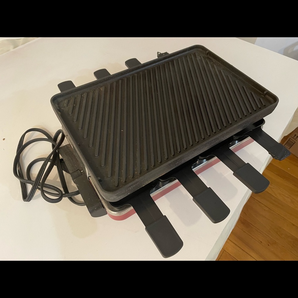 Raclette Party Grill With Reversible Grill Plate